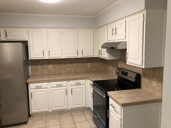 5th image of 1911 Buckeye Dr