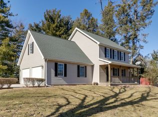 5307 Ireland Grove Rd, Bloomington, IL 61705