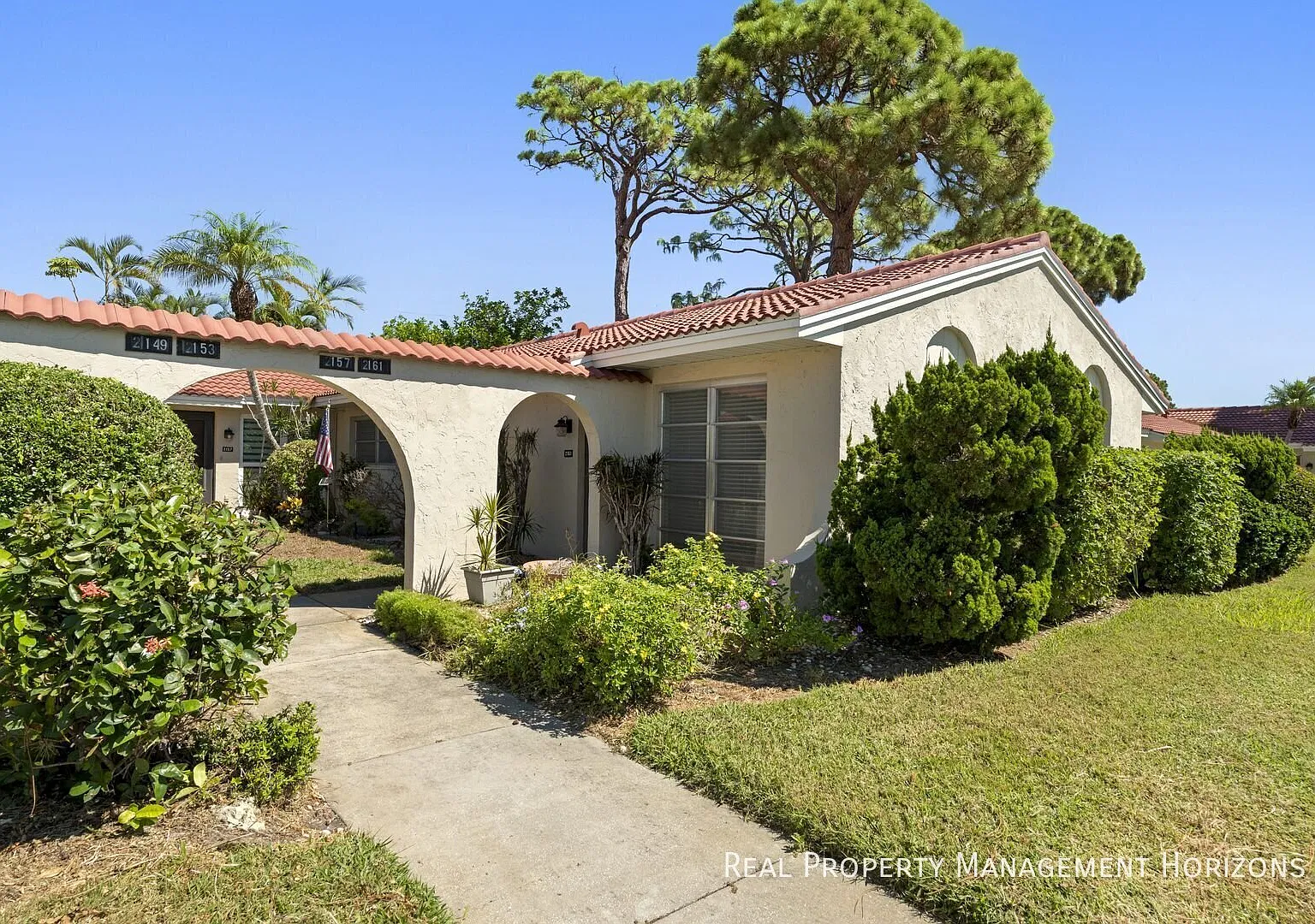 Charming furnished 2-Bed, 2-Bath Condo in 55+ Community near Siesta Key — Photo 1