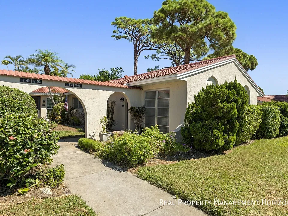 2161 Pueblo Cir