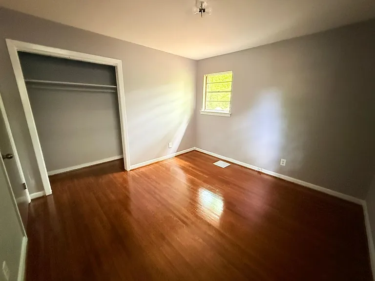 1221 Maple St — Photo 19