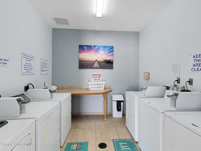 1031 Park Dr #4 — Photo 22