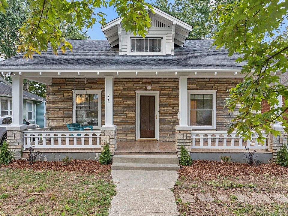 1st image of 724 Aurora Ave