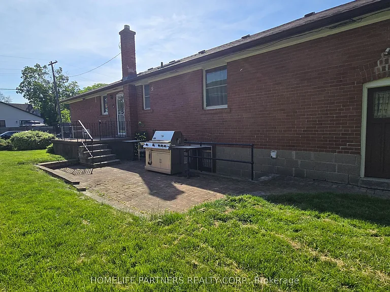 26 Leland Ave — Photo 6