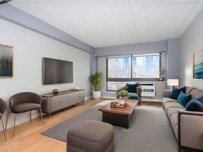 535 W 52nd St APT 9D, New York, NY, 10019
