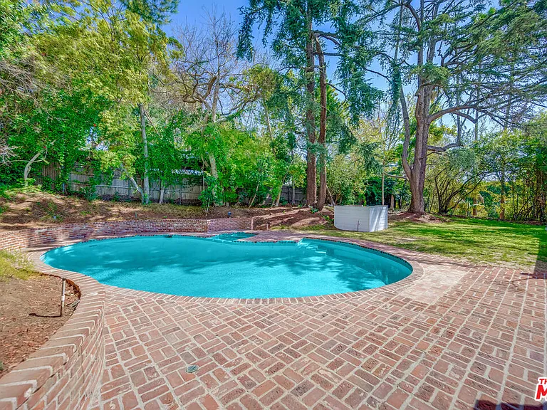 926 N Alpine Dr — Photo 18