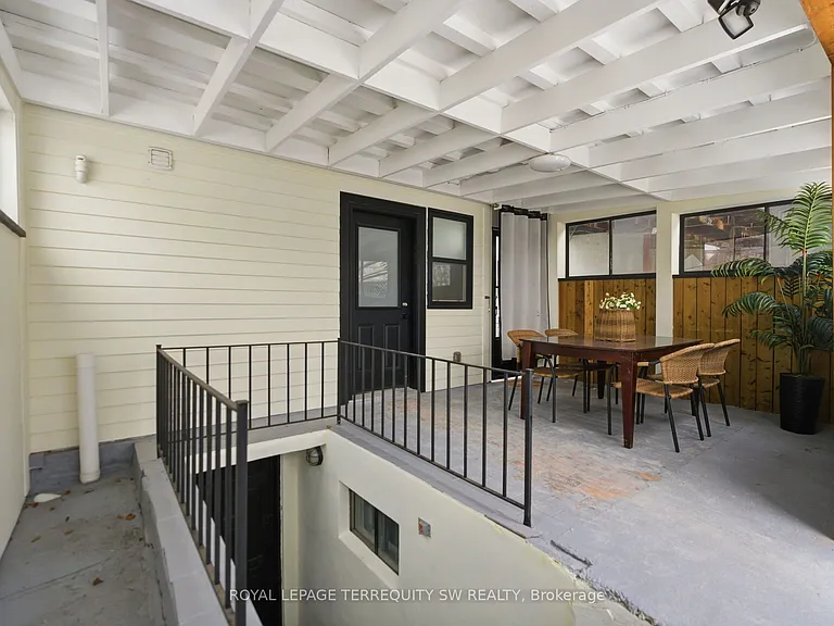 497 Ossington Ave #BASEMENT — Photo 27