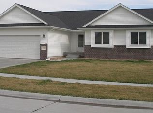 1703 W 13th Street Pl, Kearney, NE 68845