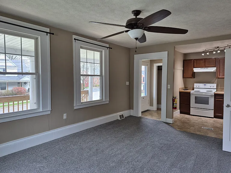 136 N Mantua St #1 — Photo 1