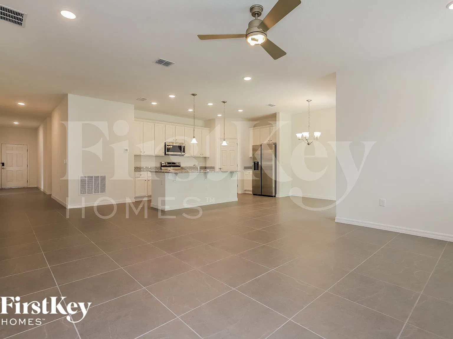 4 bed, 2.0 bath, 1839 sqft, $2,185 — Photo 4