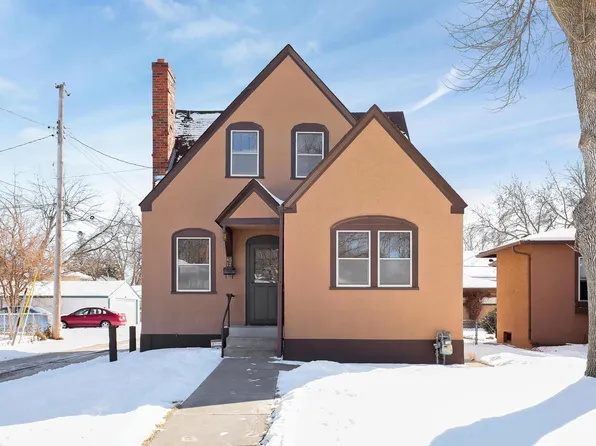 4617 40 1/2 Ave N, Robbinsdale, MN 55422