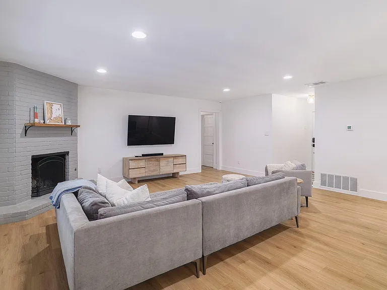 6701 Lancret Hill Dr — Photo 6