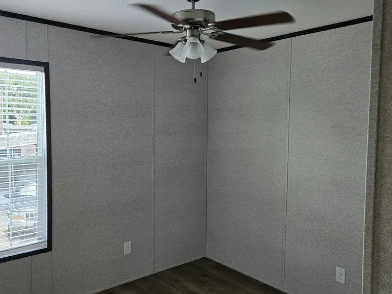 4401 Hitzing Ave #84 — Photo 11