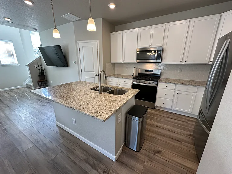 457 Millwall Cir — Photo 3