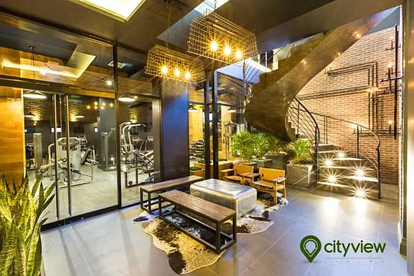 Rented by The KCI Group | media 10