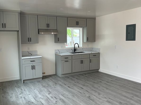 15516 S White Ave APT 3