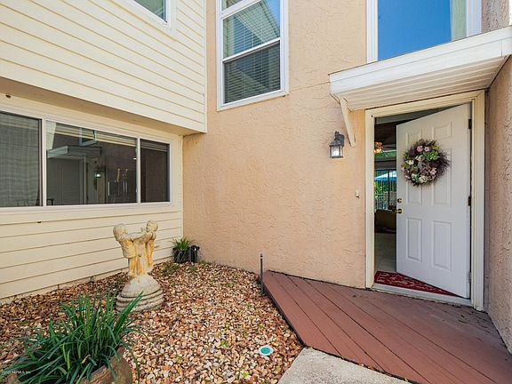 4th image of 1564 Mardis Pl W