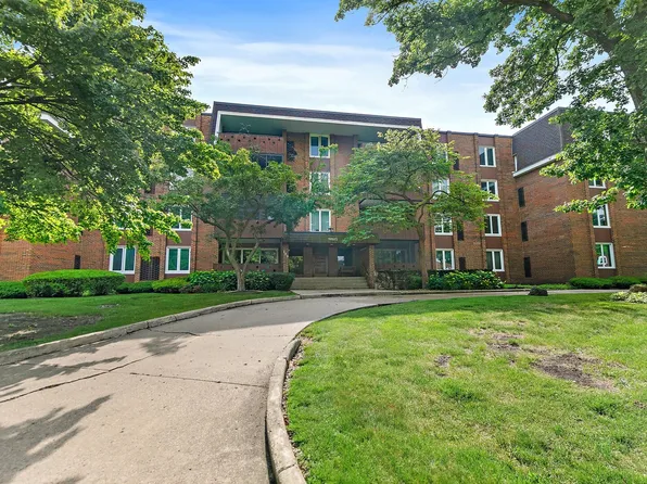 129 S Spruce Ave APT 208, Wood Dale, IL 60191
