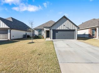 1975 Chief St, Bryan, TX 77807