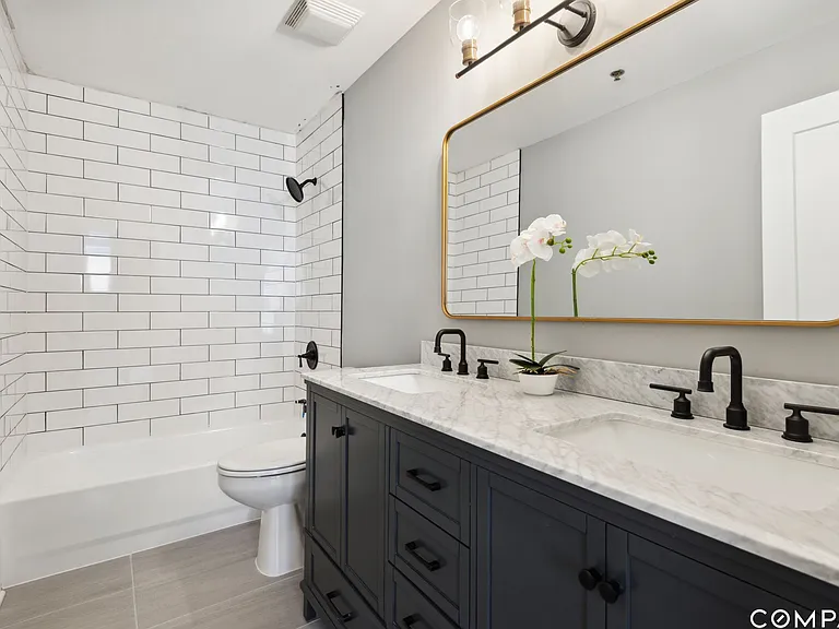701 W Jackson Blvd #401 — Photo 16