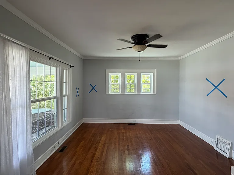 411 N Spring St — Photo 10
