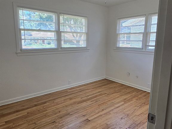 5th image of 4417 43rd St