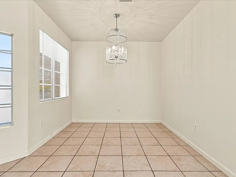 2576 N Silver Shadow Dr — Photo 5