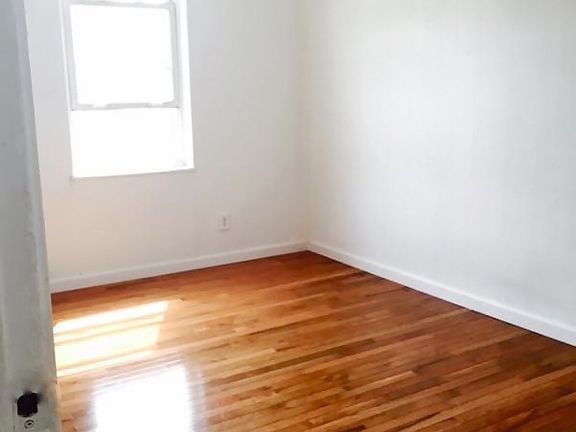 5th image of 2303 29th Ave