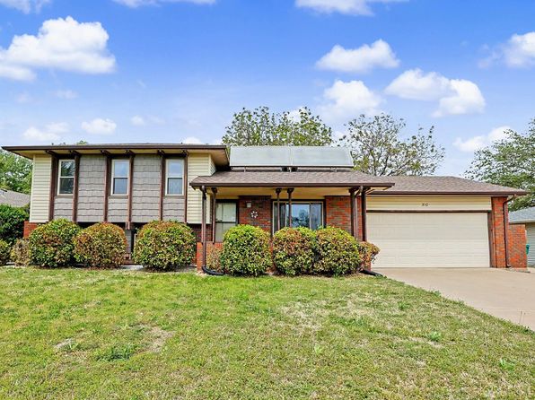 310 E Brownie St