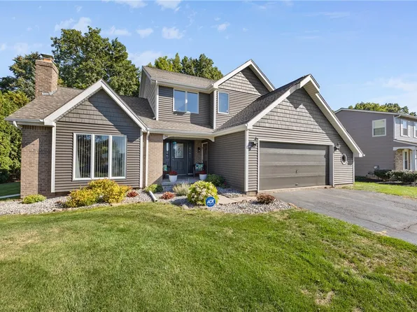 34 La Solis Dr, Rochester, NY 14626