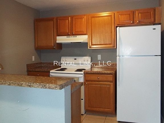 5th image of 7961 Gladiolus Dr APT 404
