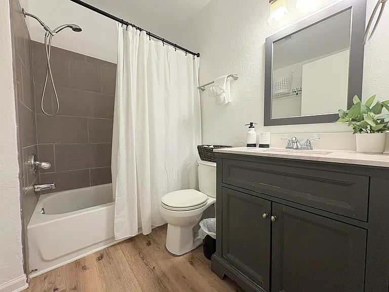 2073 Continental Ave — Photo 12