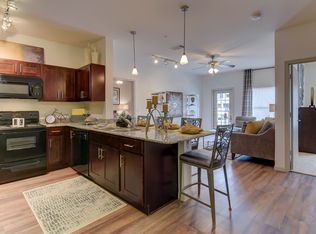 Volar Apartments, San Antonio, TX 78245