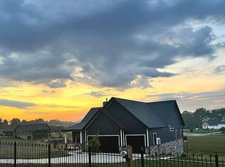 7927 Morganton Rd, Greenback, TN 37742