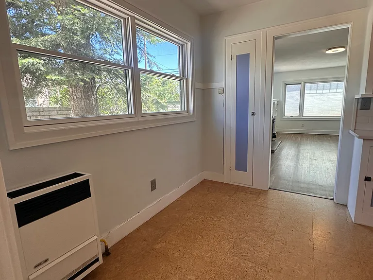 229 E Coronado Rd — Photo 7