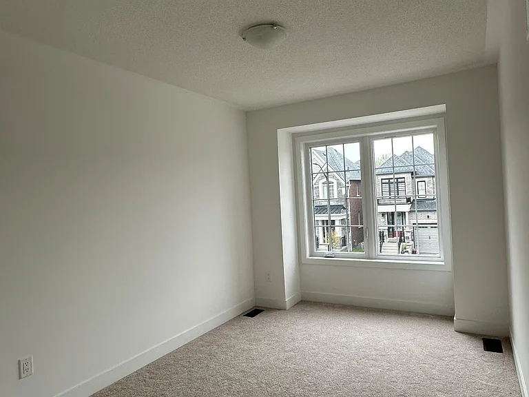27 Deer Ridge Cres #MAIN — Photo 9