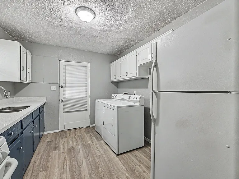 4913 S 26th St — Photo 10