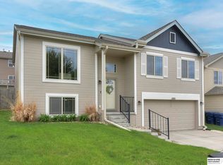 19607 Gail Ave, Omaha, NE 68135