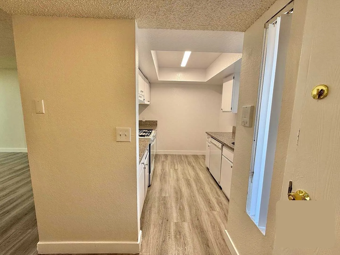 2 bed, $2,295 — Photo 4