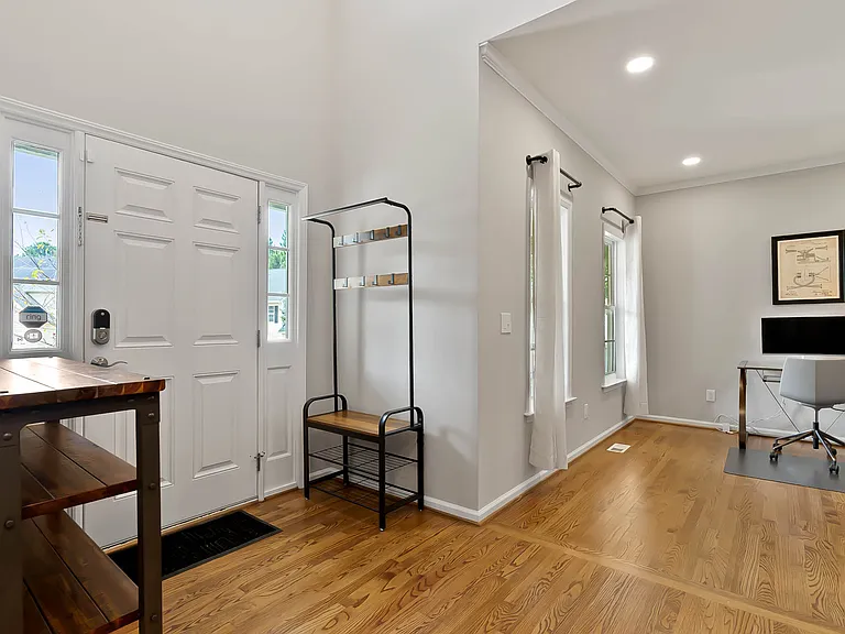216 Echo Hills Ct — Photo 10