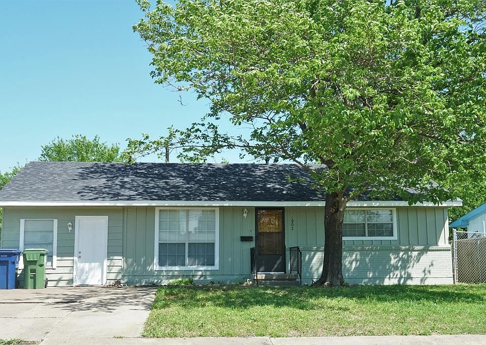 1st image of 1902 Burke Dr
