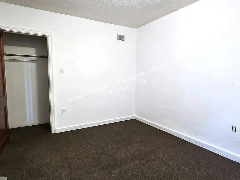 717 W New Castle St #2 — Photo 5