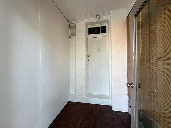 5th image of 4013 Teesdale St Floor 2