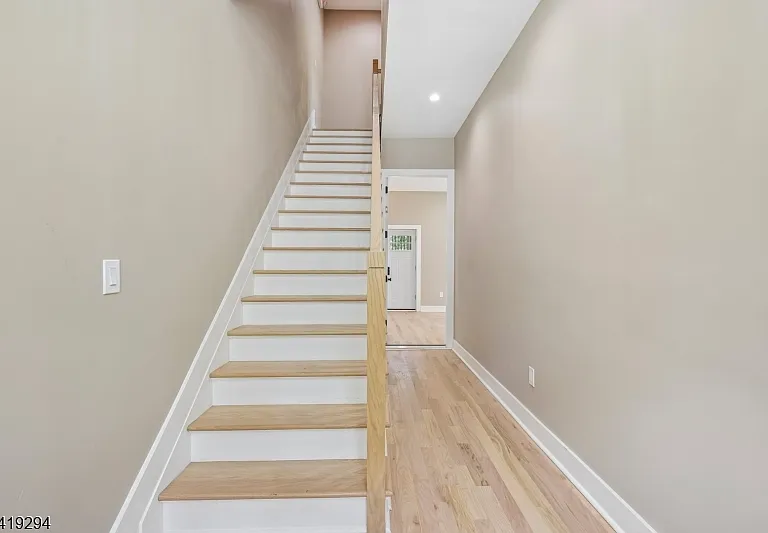49 Park Ave #1 — Photo 3