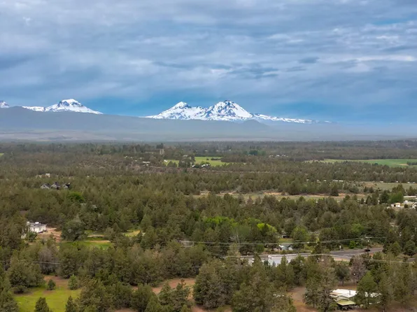 20203 Meadow Ln, Bend, OR 97703