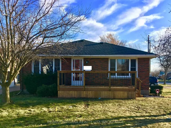 6100 Dixon St, Niagara Falls, ON L2G 2L5