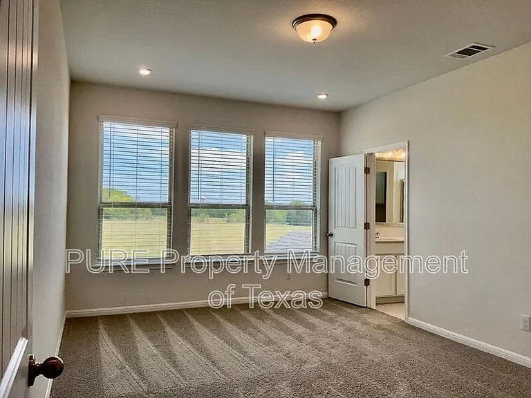 2208 Cornfield Dr #B — Photo 9