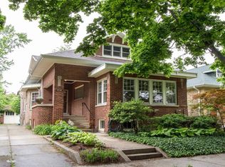 6538 N Maplewood Ave, Chicago, IL 60645
