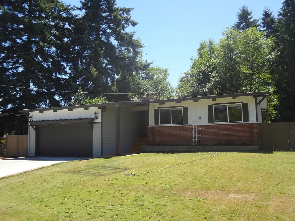 909 S 314th St photo 1