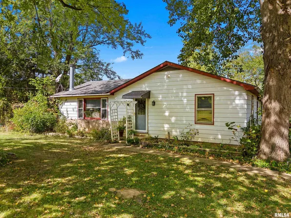 913 E Truitt Rd, Chillicothe, IL 61523